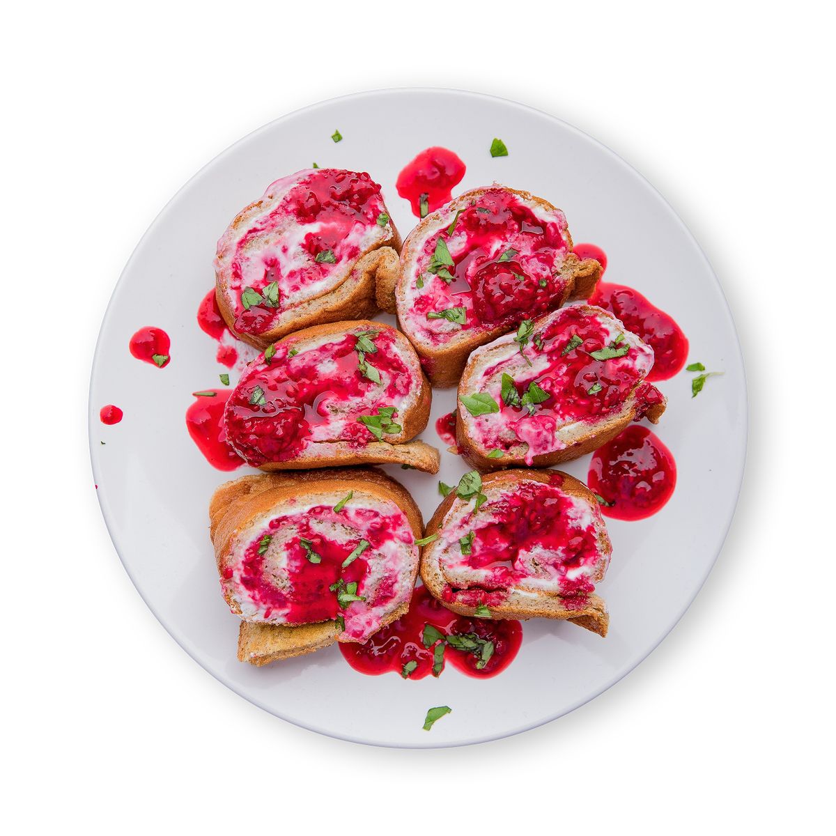 Raspberry Sponge Roll Cake by feastr