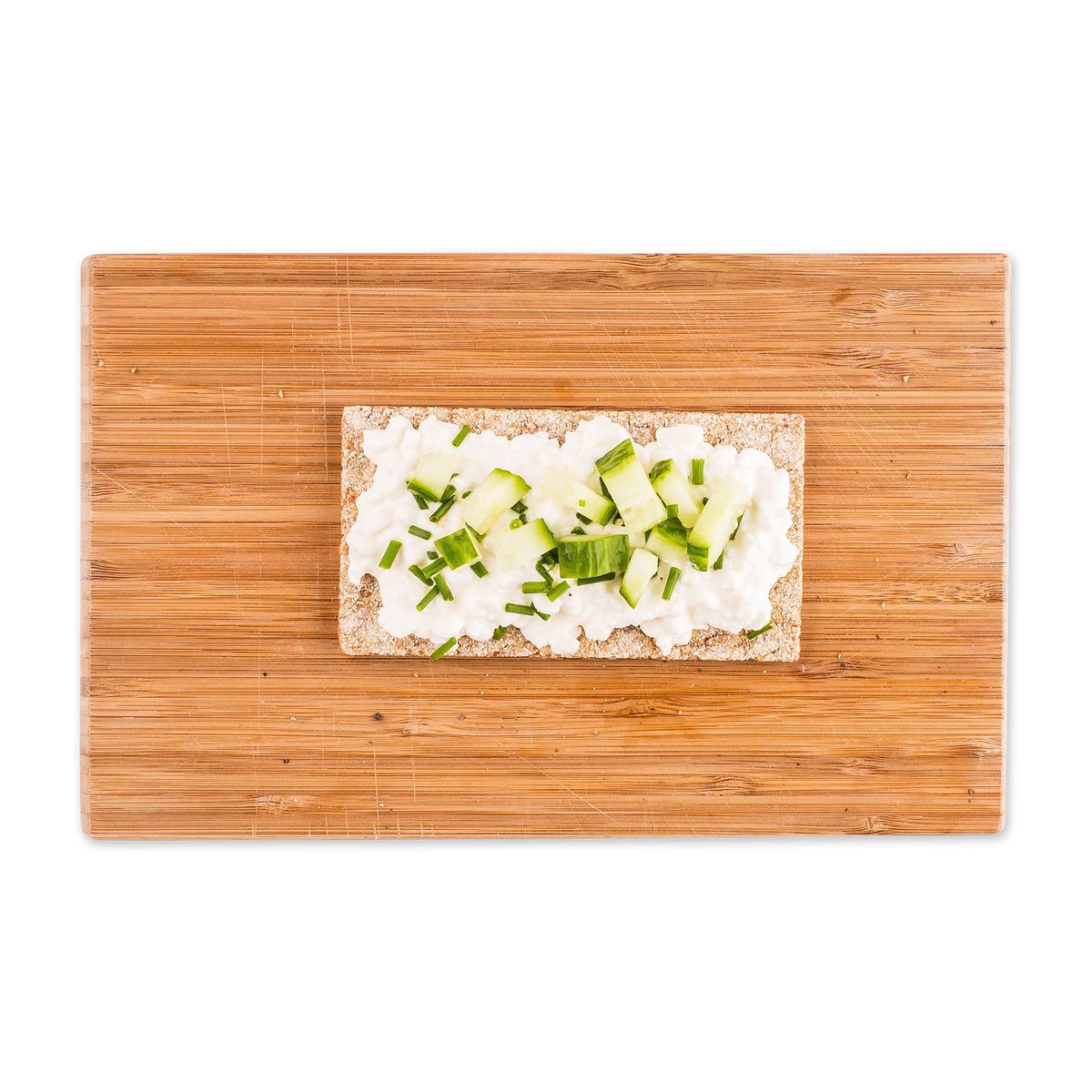 Crispbread with Cream Cheese and Cucumber by feastr