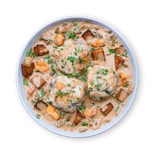 Bread Dumplings with Creamy Mushroom Sauce