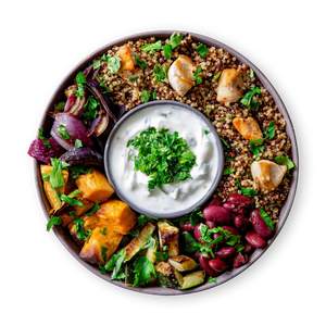 Quinoa Süßkartoffel Bowl mit Hühnchen